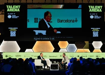 Tim Berners-Lee defiende el proyecto de privacidad Solid en el MWC de Barcelona