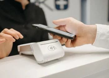 Una campaña en Android utiliza el NFC para capturar datos bancarios haciéndose pasar por bancos